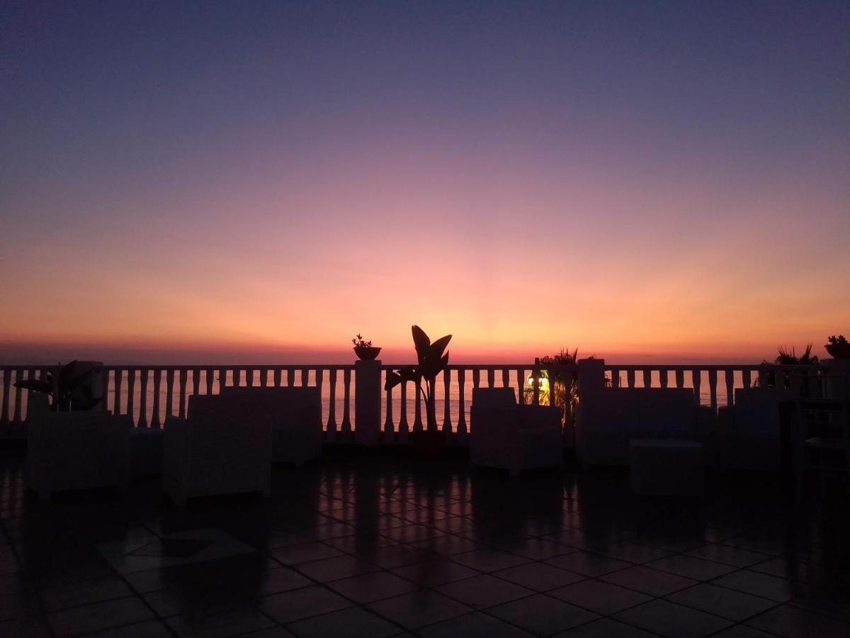 Eneide Bed & Breakfast Palmi Bagian luar foto